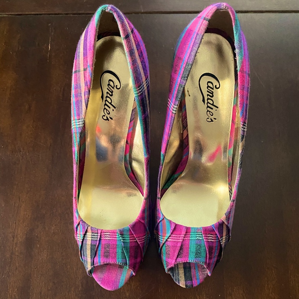 Candie’s Pink Plaid Heels Size 8
